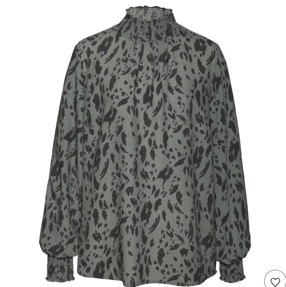 Nwt LASCANA Smocked Blouse Top Green Size Medium - Picture 2 of 8